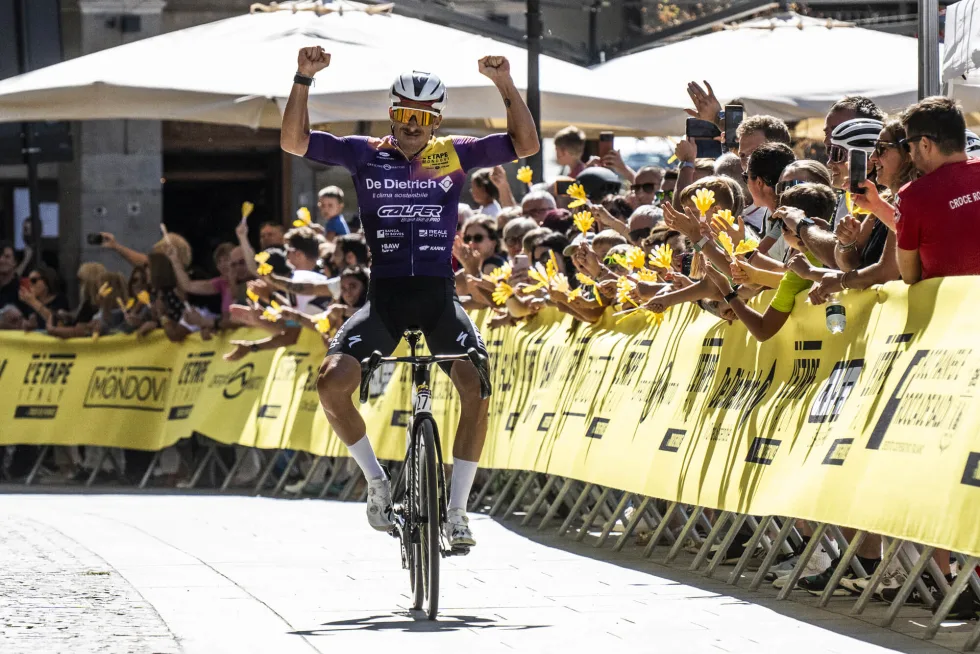 Etape Mondovi 2026 il vincitore al traguardo